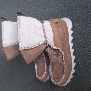 The northface women's boots